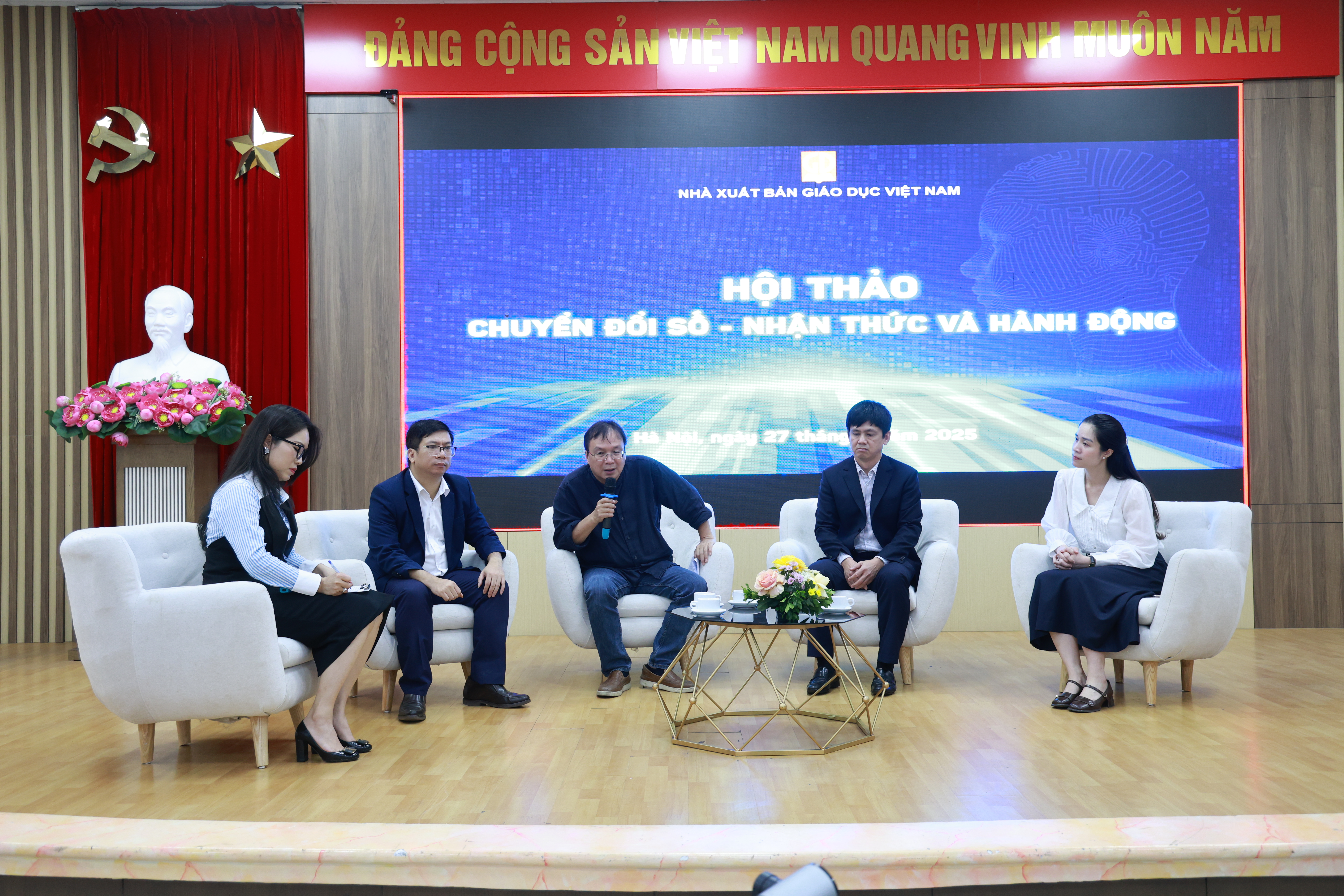 Hội thảo Chuyển đổi số - Nhận thức và hành động